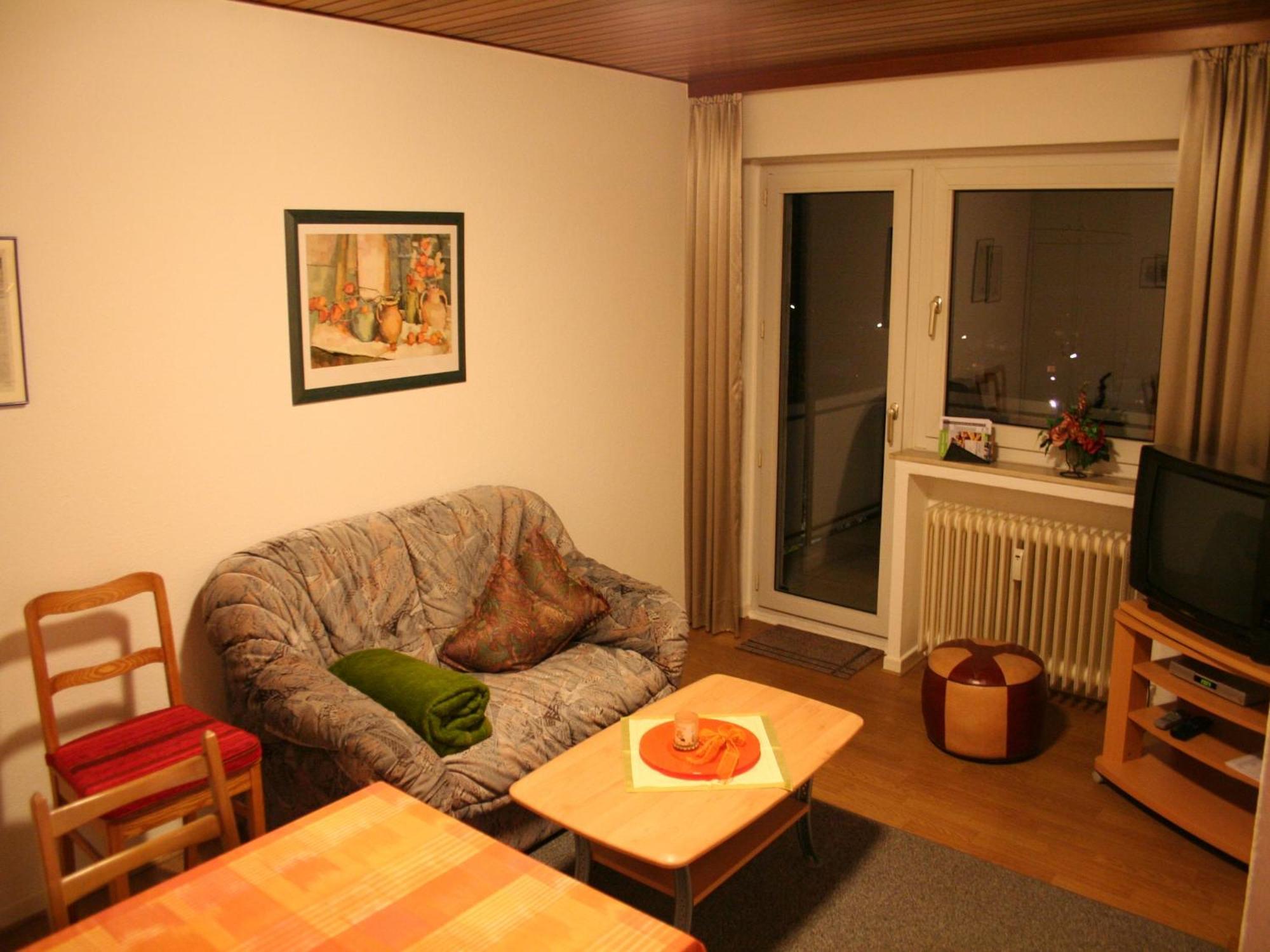 Serene Apartment In Meschede With Balcony Grevenstein Bagian luar foto